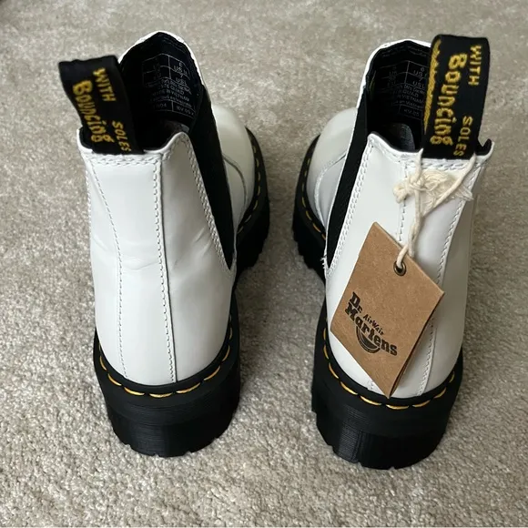 NEW Dr Martens Platform Chelsea 2976 Boots-White Smooth Leather-Women’s 7-NWT