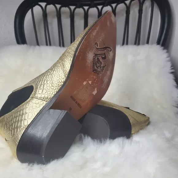 NEW FREE PEOPLE Beau Western Boots Croc  Metallic Chelsea Style Boots Booties 39