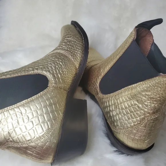 NEW FREE PEOPLE Beau Western Boots Croc  Metallic Chelsea Style Boots Booties 39