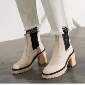 NEW Free people james Chelsea  chunky  heels boots shoes  in bone size 7…