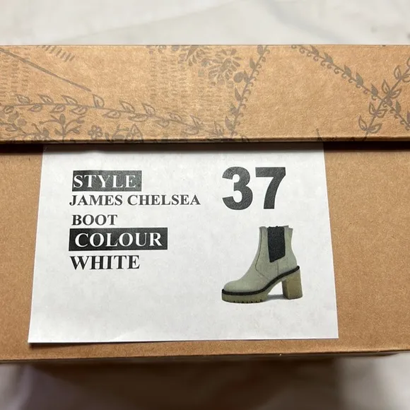 NEW Free people james Chelsea  chunky  heels boots shoes  in bone size 7…