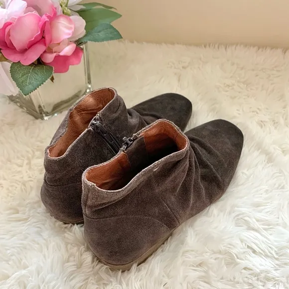 NEW Jeffrey Campbell Suede Booties