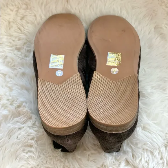 NEW Jeffrey Campbell Suede Booties
