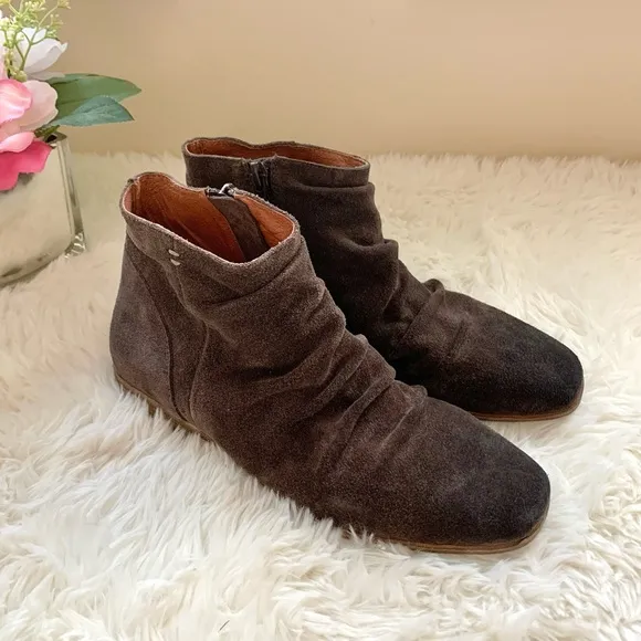 NEW Jeffrey Campbell Suede Booties