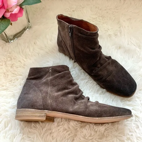 NEW Jeffrey Campbell Suede Booties