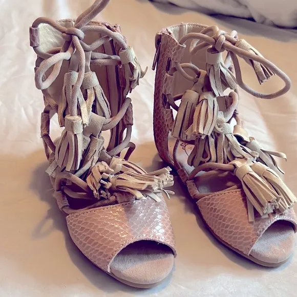 New Joyfolie boho sandals