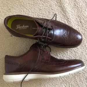 New Men’s Florsheim wingtip dress shoes