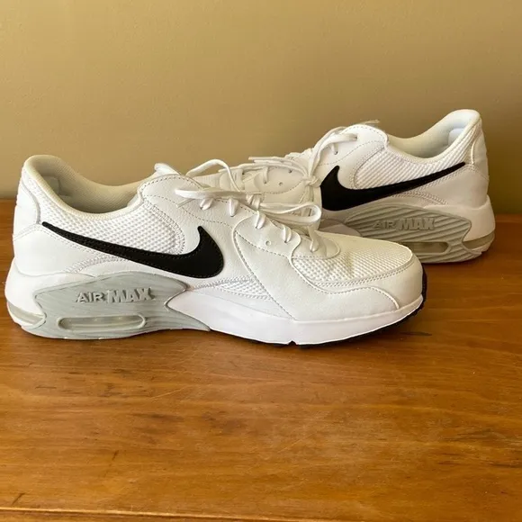 NEW! Men’s Nike Air Max Excee. Size 13