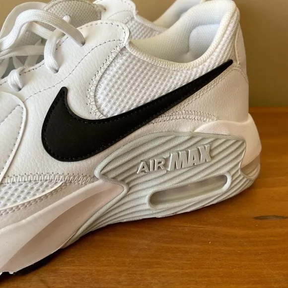NEW! Men’s Nike Air Max Excee. Size 13