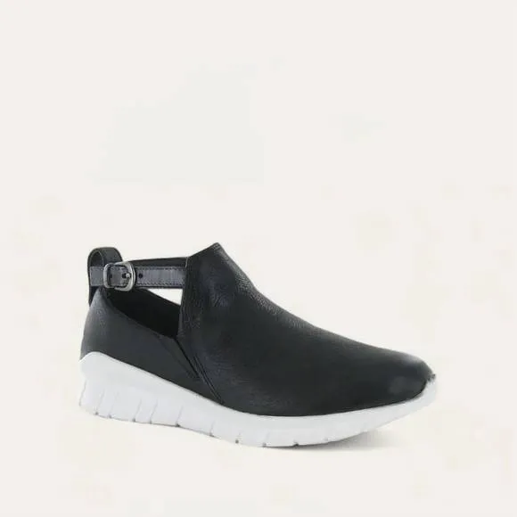 NEW NAOT women's cosmic shoes in black