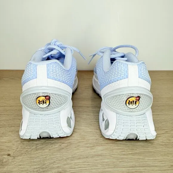 NEW Nike Air Max DN FJ3145-400 Women's Size 7 Running Shoes