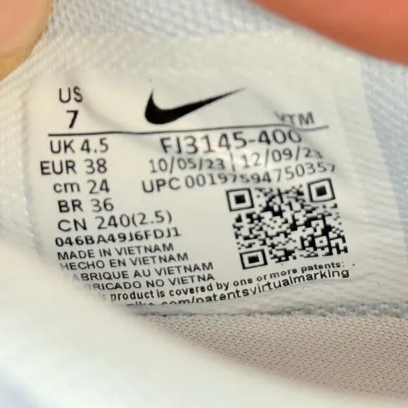 NEW Nike Air Max DN FJ3145-400 Women's Size 7 Running Shoes