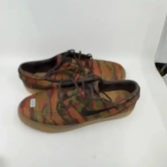 NEW Nike Stefan Janoski SB Sneakers 705190-900 Skateboard Camo Gum Mens 10