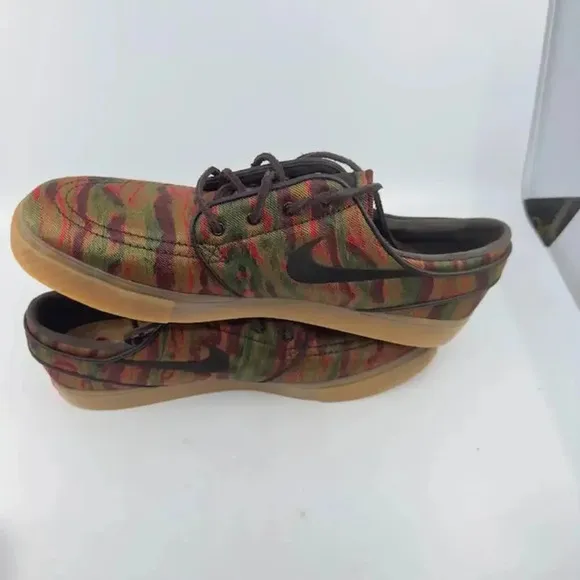NEW Nike Stefan Janoski SB Sneakers 705190-900 Skateboard Camo Gum Mens 10