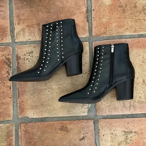 NEW ✨ Nine West Black Leather And Gold Studded Ankle Boots New in Box NIB