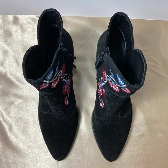 New Rebecca Minkoff Boho Lulu Floral Embroidered Suede Leather Bootie Size 8