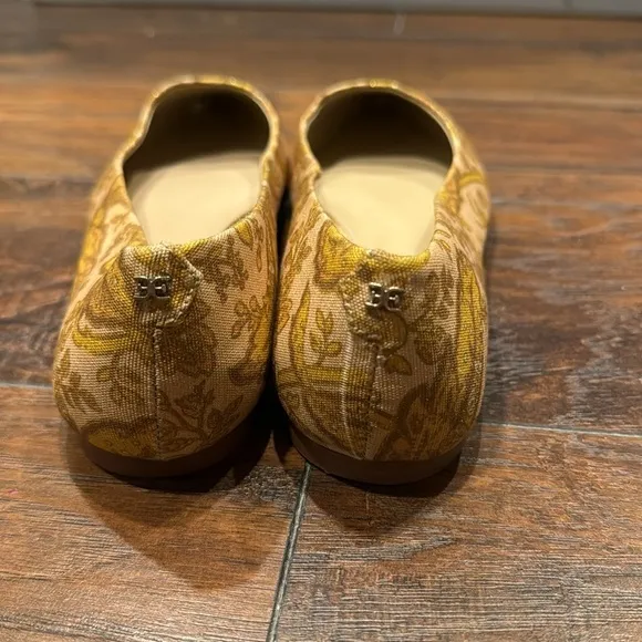 NEW! Sam Edelman Tumeric Wanda Pointed Toe Flat - Size 8