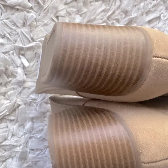 New Tan ankle boots size 6