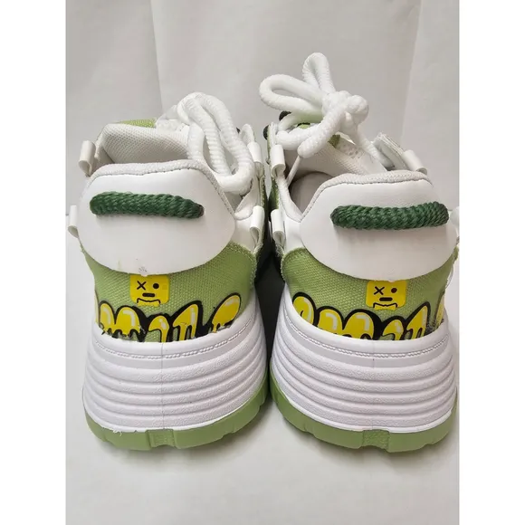 New unisex sneaker skater graffiti shoes retro nostalgic 90's vibe never worn