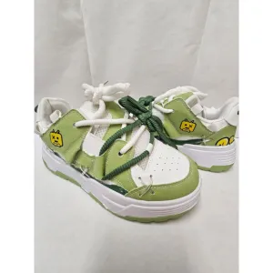 New unisex sneaker skater graffiti shoes retro nostalgic 90's vibe never worn