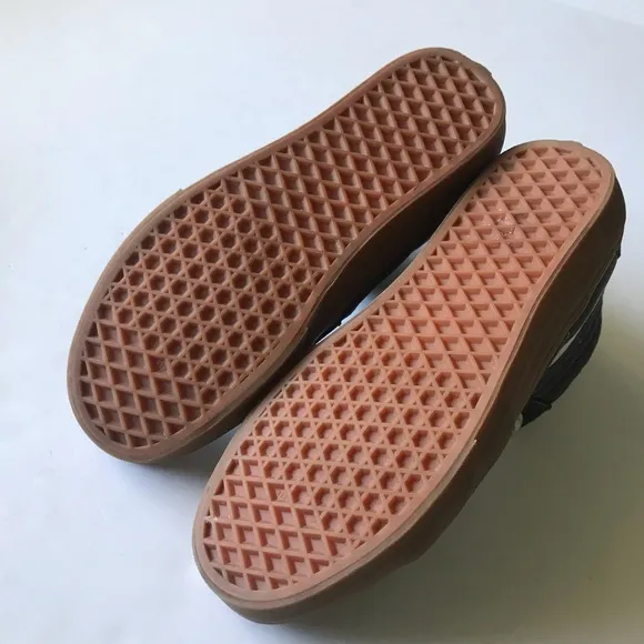 New Vans SK8 Hi Top Skateboard Shoes