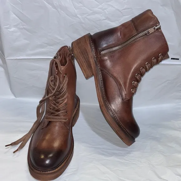 NEW VINTAGE FOUNDRY CO Women's Allison Ankle Boots Size 7