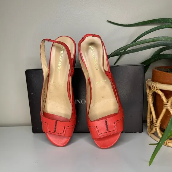 NEW VTG Bruno Magli Italian Leather Wedge Sandals Papavero Red Y2K, 39.5 US 9.5