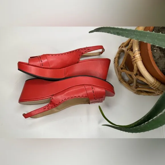 NEW VTG Bruno Magli Italian Leather Wedge Sandals Papavero Red Y2K, 39.5 US 9.5