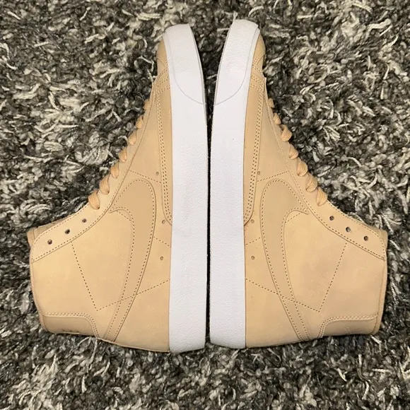 New Womens NIKE Refurbished Blazer MID ‘77 Premium in Vachetta Tan Leather