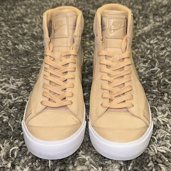 New Womens NIKE Refurbished Blazer MID ‘77 Premium in Vachetta Tan Leather