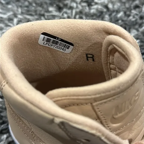 New Womens NIKE Refurbished Blazer MID ‘77 Premium in Vachetta Tan Leather