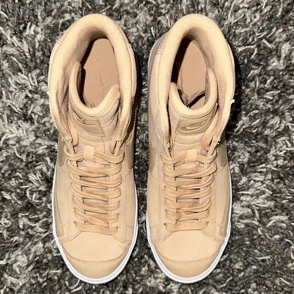 New Womens NIKE Refurbished Blazer MID ‘77 Premium in Vachetta Tan Leather