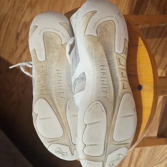 Nfinity Vengeance 7 cheerleading shoes nice! Look! flyer tumbling