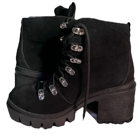 NIB $195 Jeffrey Campbell | Golan | Heeled Boots | Oiled Suede in Black