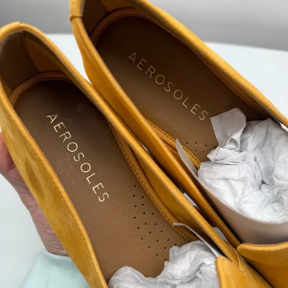 NIB Aerosoles Sz 10.W Women's Hempstead Loafer Flat Leather Dark Yellow Nubuck