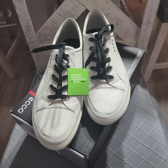 NIB Ecco White Leather Women's Golf Street Low Cut Lace Shoes Size 42 OR 11/11.5