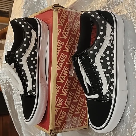 NIB Van's Baker Dollin Pro Skateboard Shoes