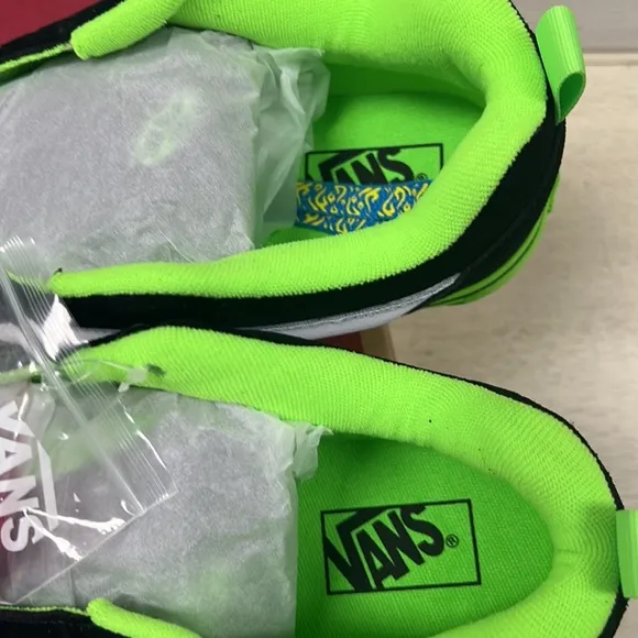 NIB - Vans Knu Skool 'Pop Outsole - Green' VN000CRPGRN - Size 10.5