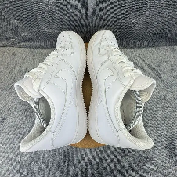 Nike Air Force 1 07 Shoe Mens Size 10.5 Triple White Basketball Street Sneakers