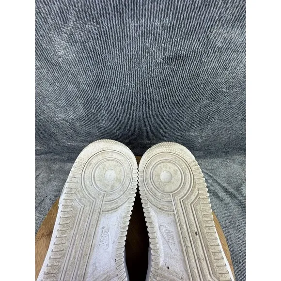 Nike Air Force 1 07 Shoes Men Size 10 Triple White Basketball Street Sneakers