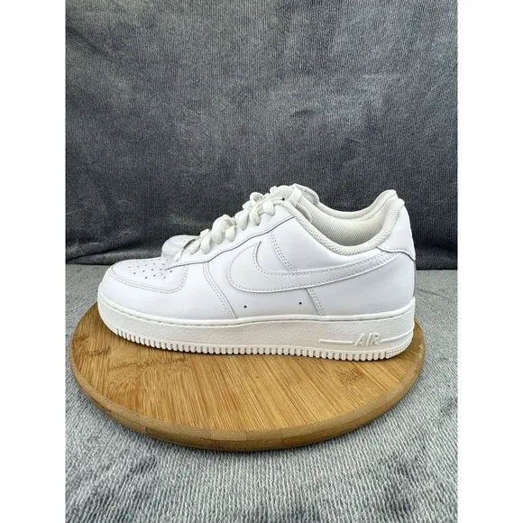 Nike Air Force 1 07 Shoes Mens Size 10 Triple White Basketball Street Sneaker