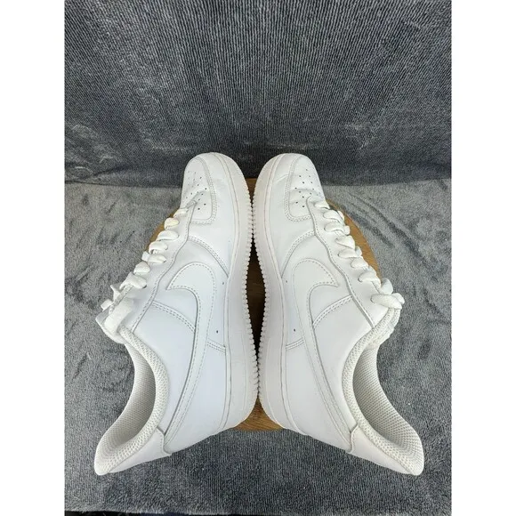 Nike Air Force 1 07 Shoes Mens Size 10 Triple White Basketball Street Sneakers