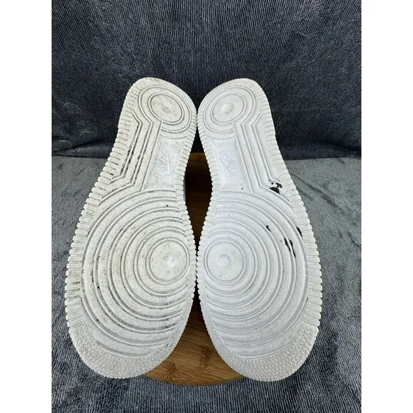 Nike Air Force 1 07 Shoes Mens Size 10 Triple White Basketball Street Sneakers