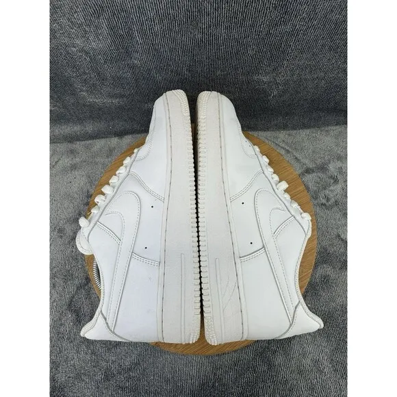Nike Air Force 1 07 Shoes Mens Size 10.5 Triple White Basketball Street Sneakers