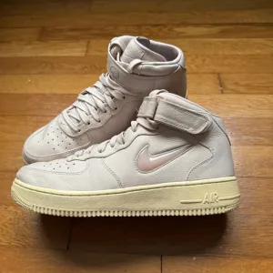 Nike Air Force 1 Mid Retro PRM Silt Red Sail Sneakers