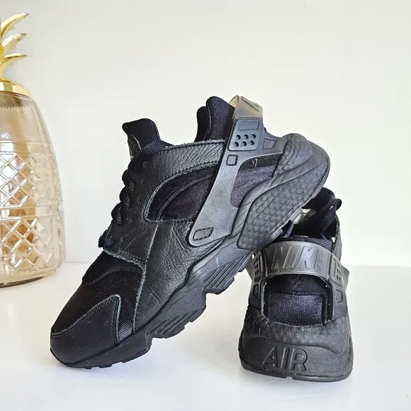 Nike Air Huarache Triple Black - 2021 Release Sneakers Women’s 10 Running Shoes