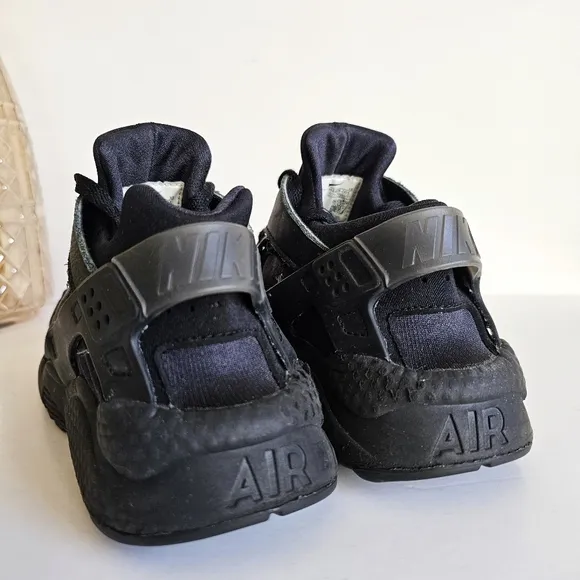 Nike Air Huarache Triple Black - 2021 Release Sneakers Women’s 10 Running Shoes