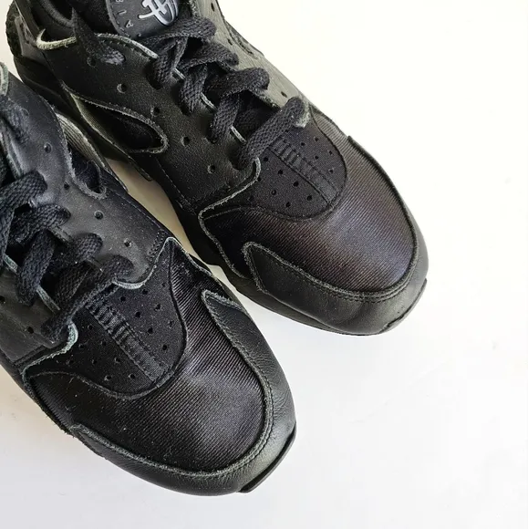 Nike Air Huarache Triple Black - 2021 Release Sneakers Women’s 10 Running Shoes