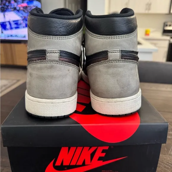 Nike Air Jordan 1 - High Mens - Army rust.