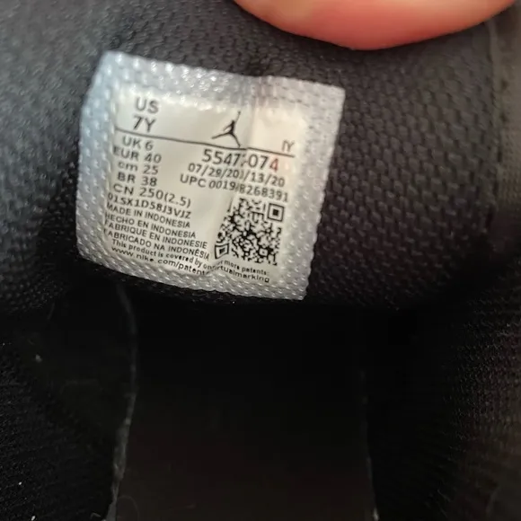 Nike Air Jordan 1 Mid “Banned 20/20” color way Black Red Retro Shoes no box